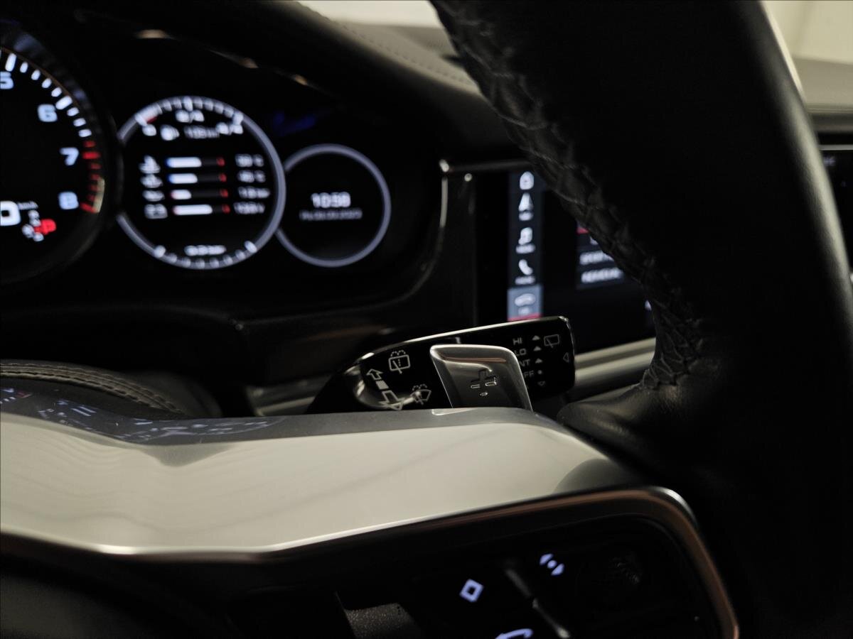 Porsche Panamera Kombi 4,0 l 404 kw