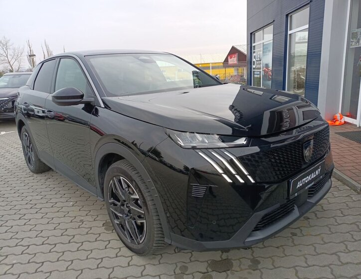 Peugeot 3008 SUV / Terénní 1,2 l 100 kw