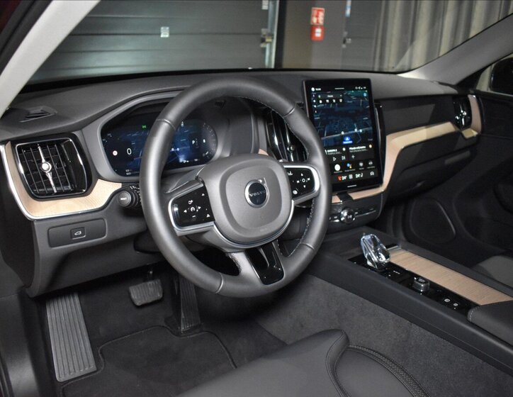 Volvo XC60 SUV / Terénní 2,0 l 184 kw