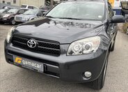 Toyota RAV4 SUV / Terénní 2,2 l 100 kw