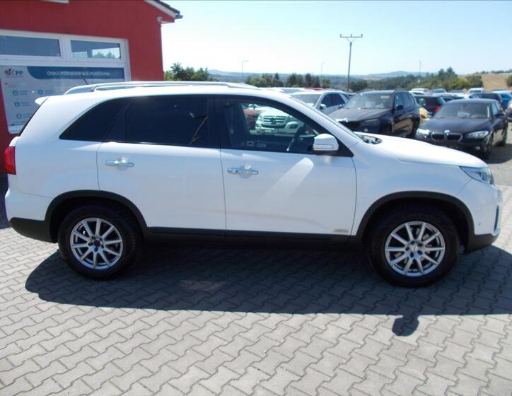 KIA Sorento 8