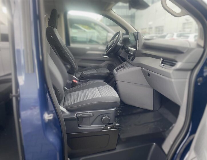 Volkswagen Caravelle 9