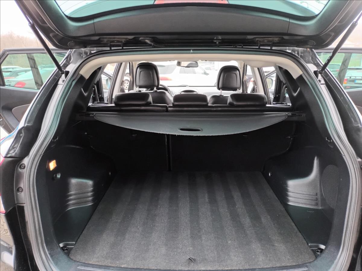 Hyundai ix35 SUV / Terénní 2,0 l 100 kw