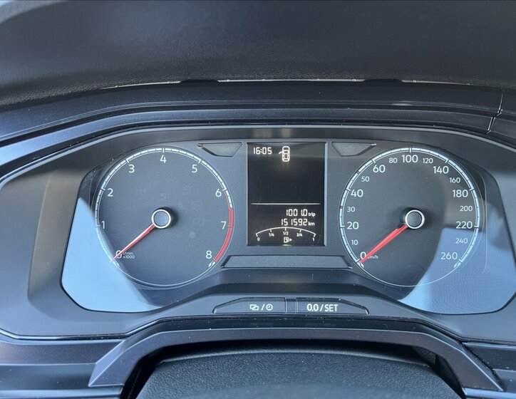 Volkswagen Polo Hatchback 999,0 48 kw