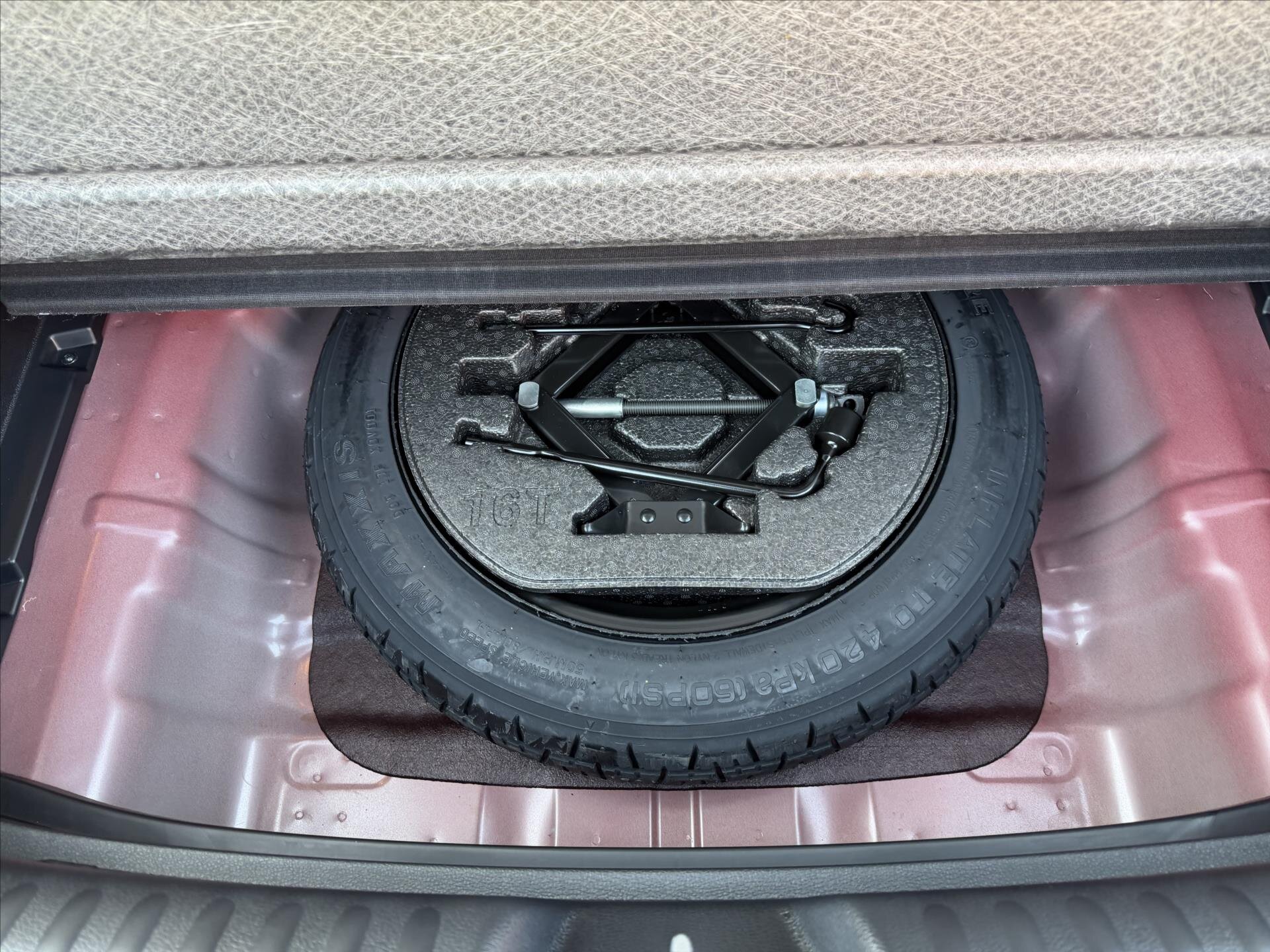 KIA XCeed CUV / Crossover 1,6 l 110 kw