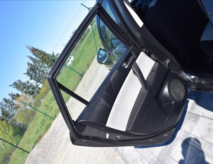 Mazda 3 Hatchback 1,6 l 77 kw