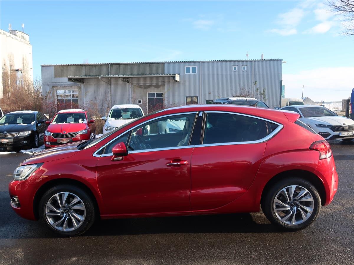 DS Automobiles DS4 Hatchback 1,6 l 88 kw