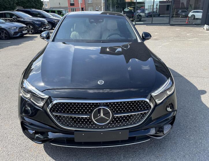 Mercedes-Benz Třídy E 2