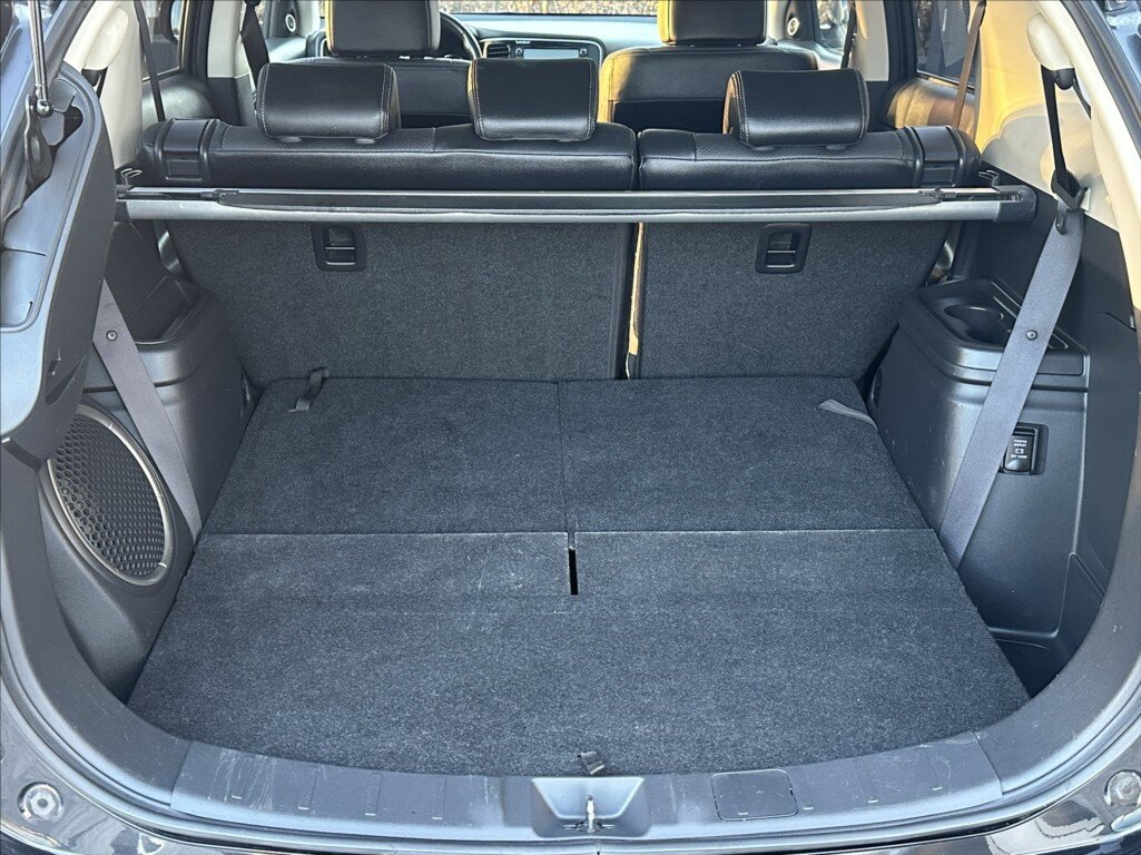 Mitsubishi Outlander SUV / Terénní 2,3 l 110 kw