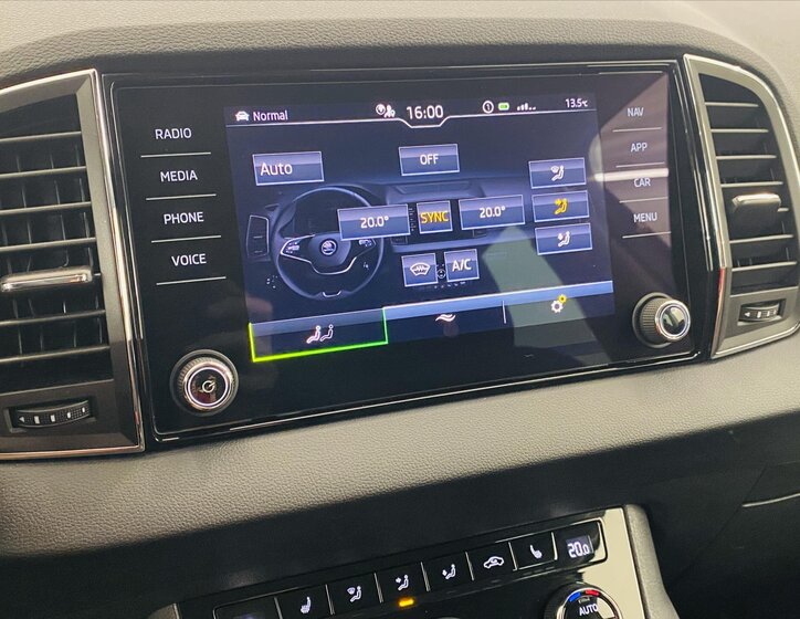 Škoda Karoq SUV 1,5 l 110 kw