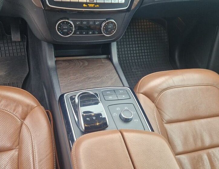 Mercedes-Benz GLE 12