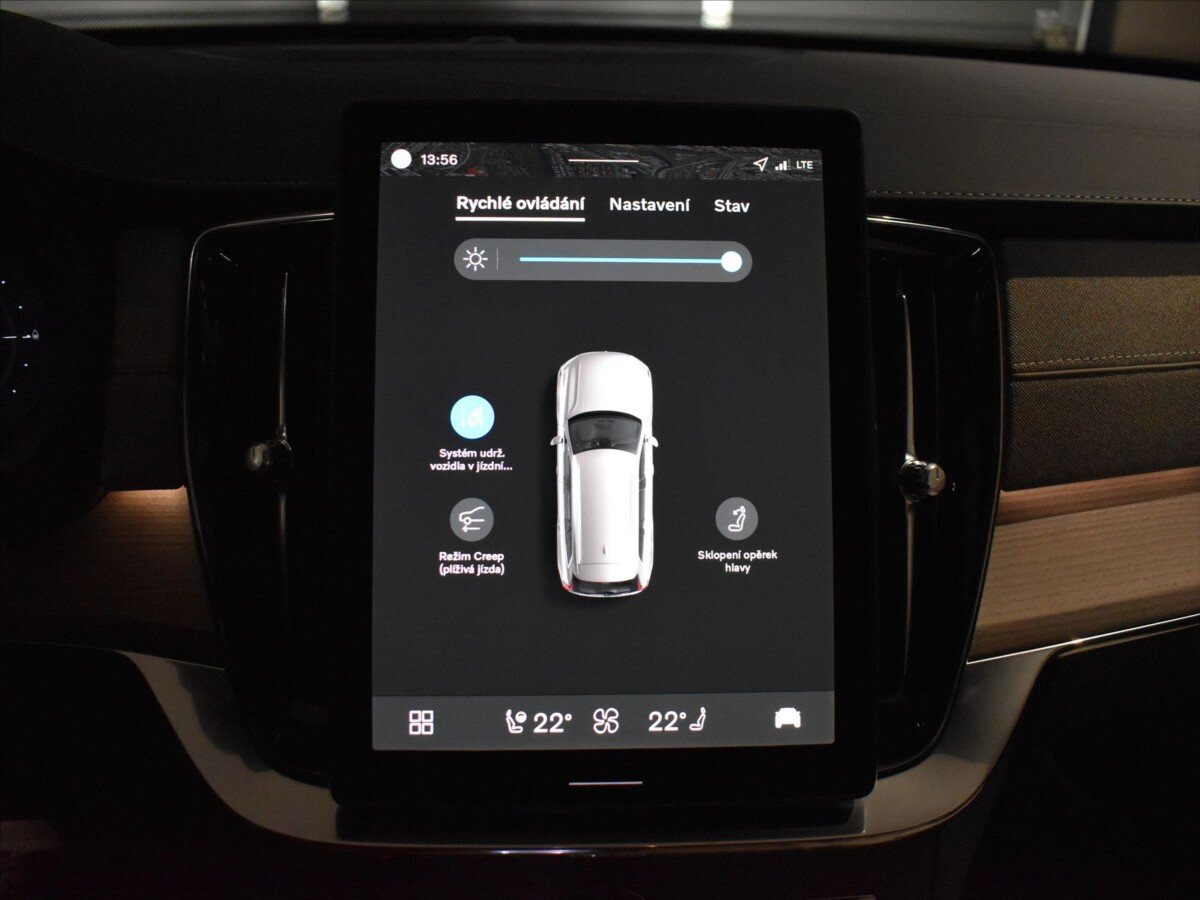 Volvo XC90 SUV / Terénní 2,0 l 228 kw