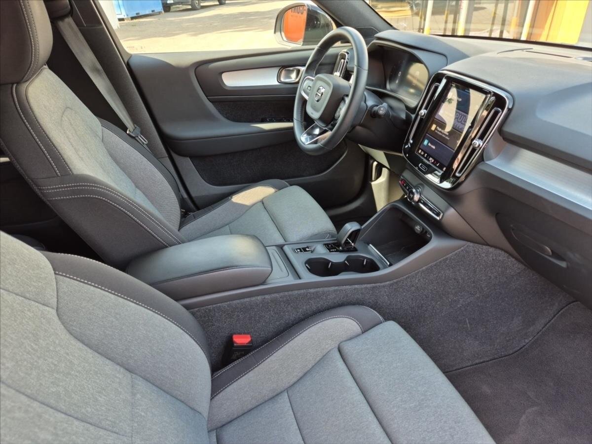 Volvo XC40 SUV 2,0 l 120 kw