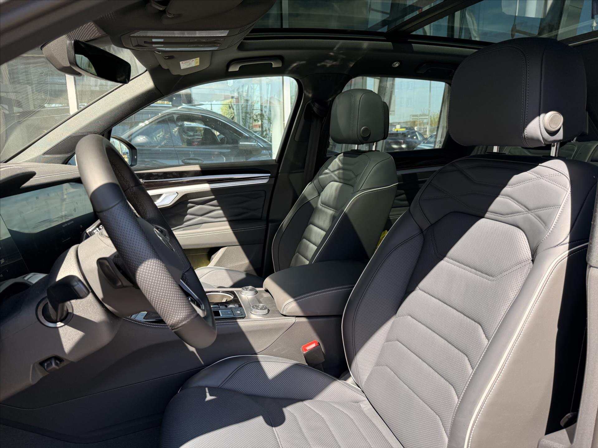 Volkswagen Touareg SUV / Terénní 3,0 l 210 kw