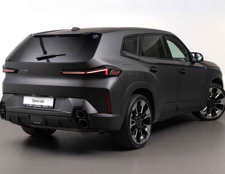 BMW XM SUV / Terénní 3,0 l 350 kw
