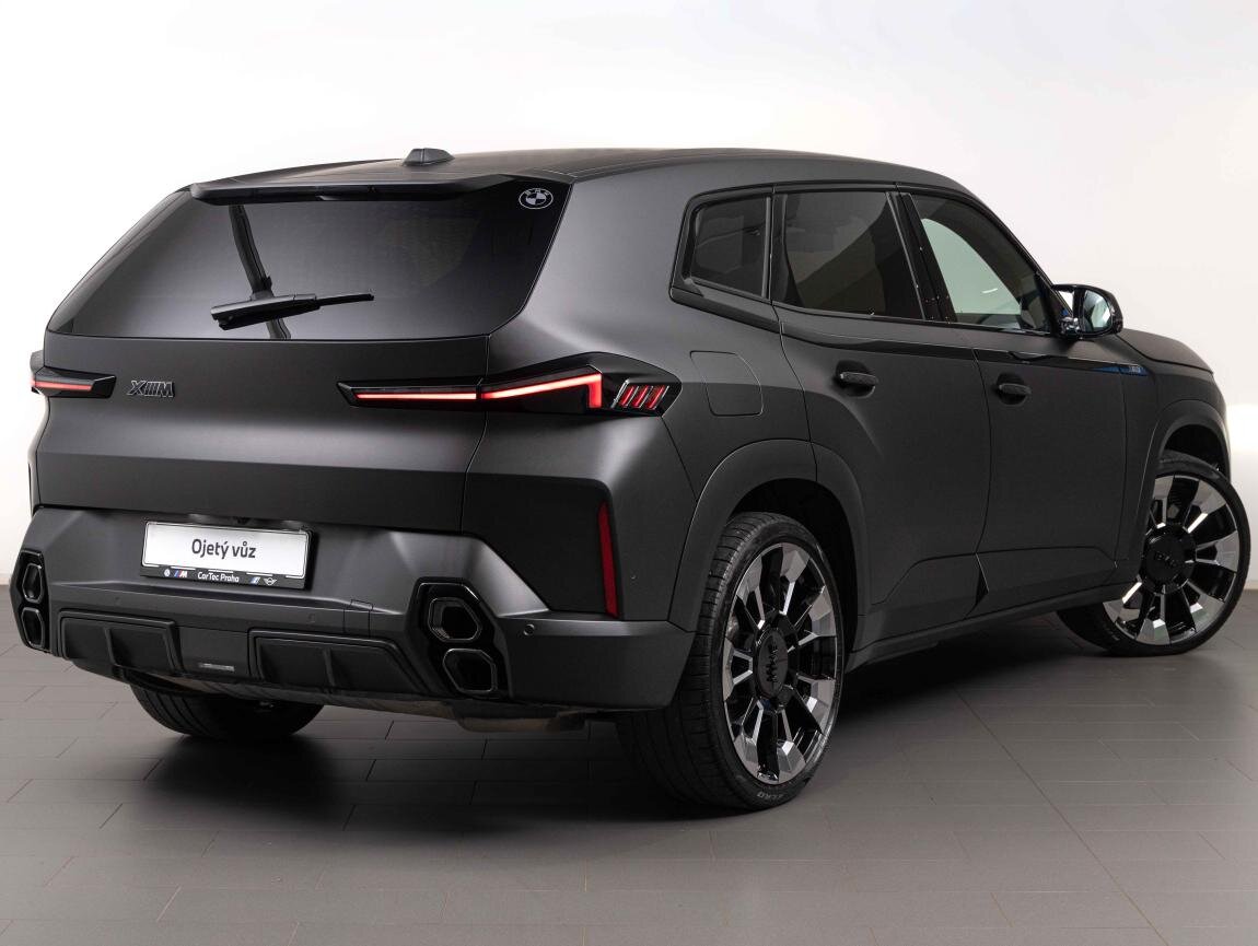 BMW XM SUV / Terénní 3,0 l 350 kw