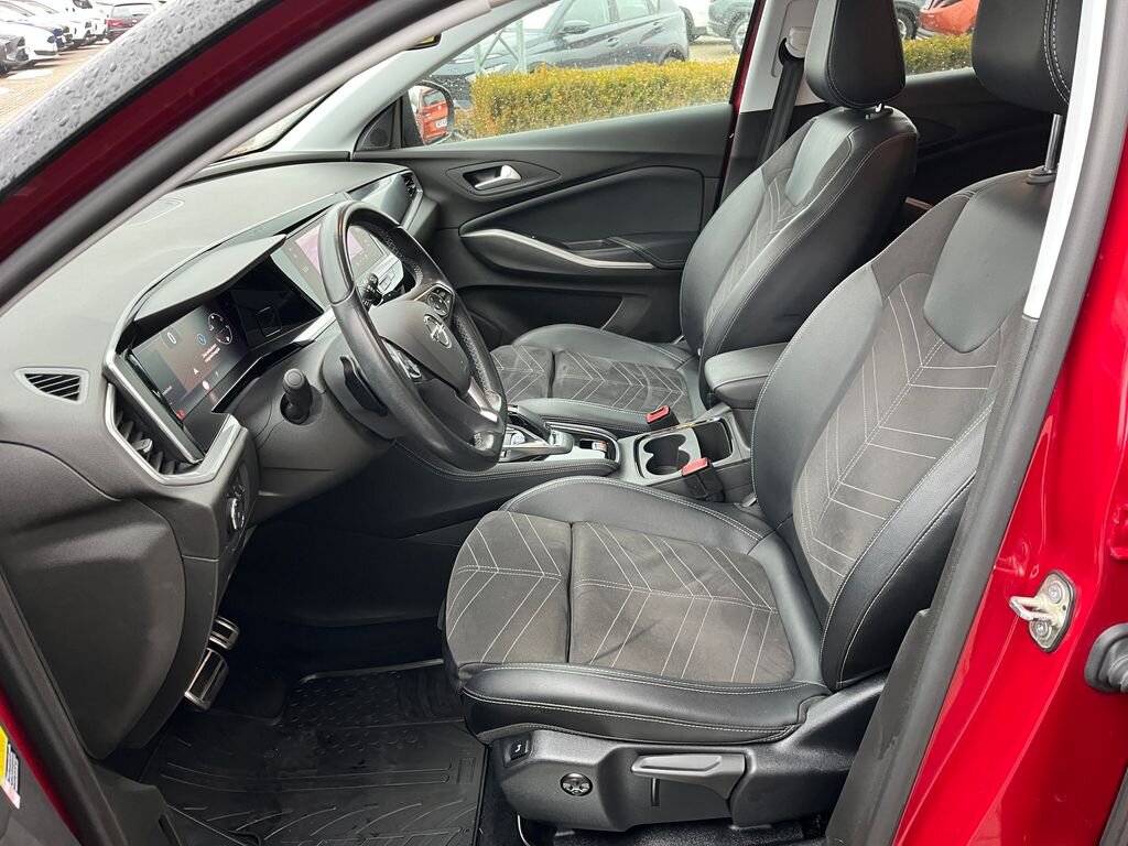 Opel Grandland SUV 1,2 l 96 kw