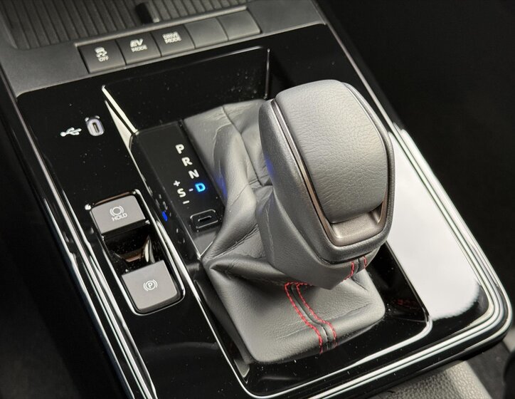 Toyota Corolla Cross SUV / Terénní 2,0 l 98 kw