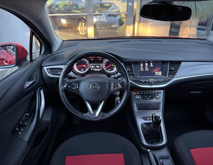 Opel Astra Hatchback 1,4 l 92 kw