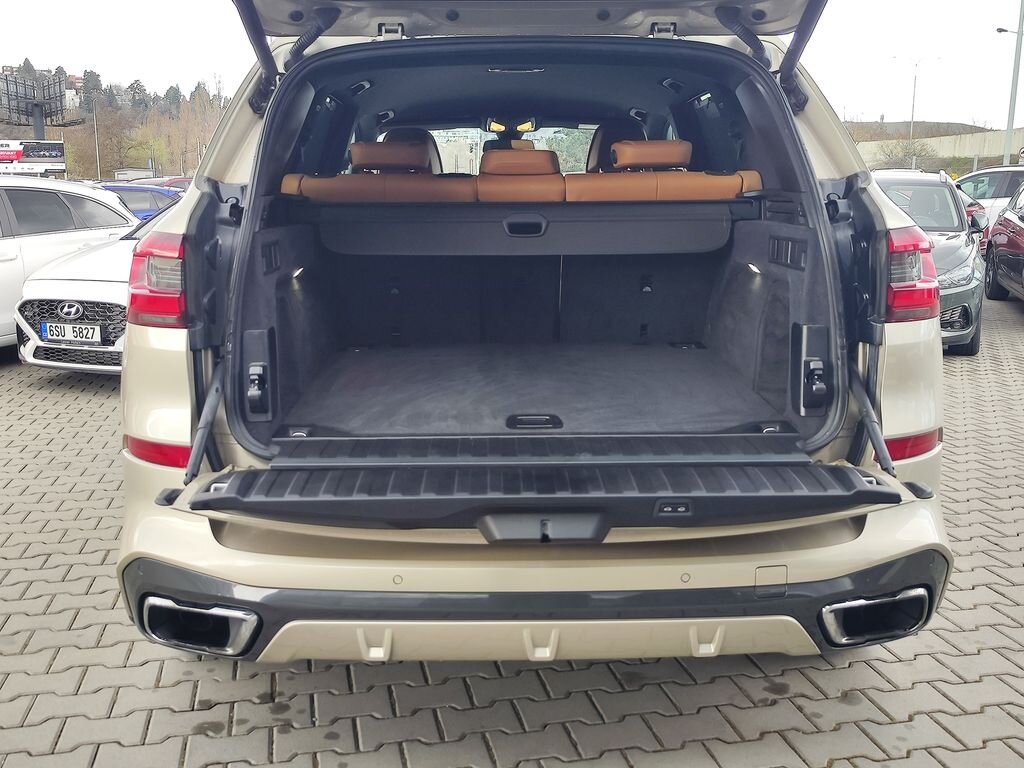 BMW X5 SUV / Terénní 3,0 l 195 kw