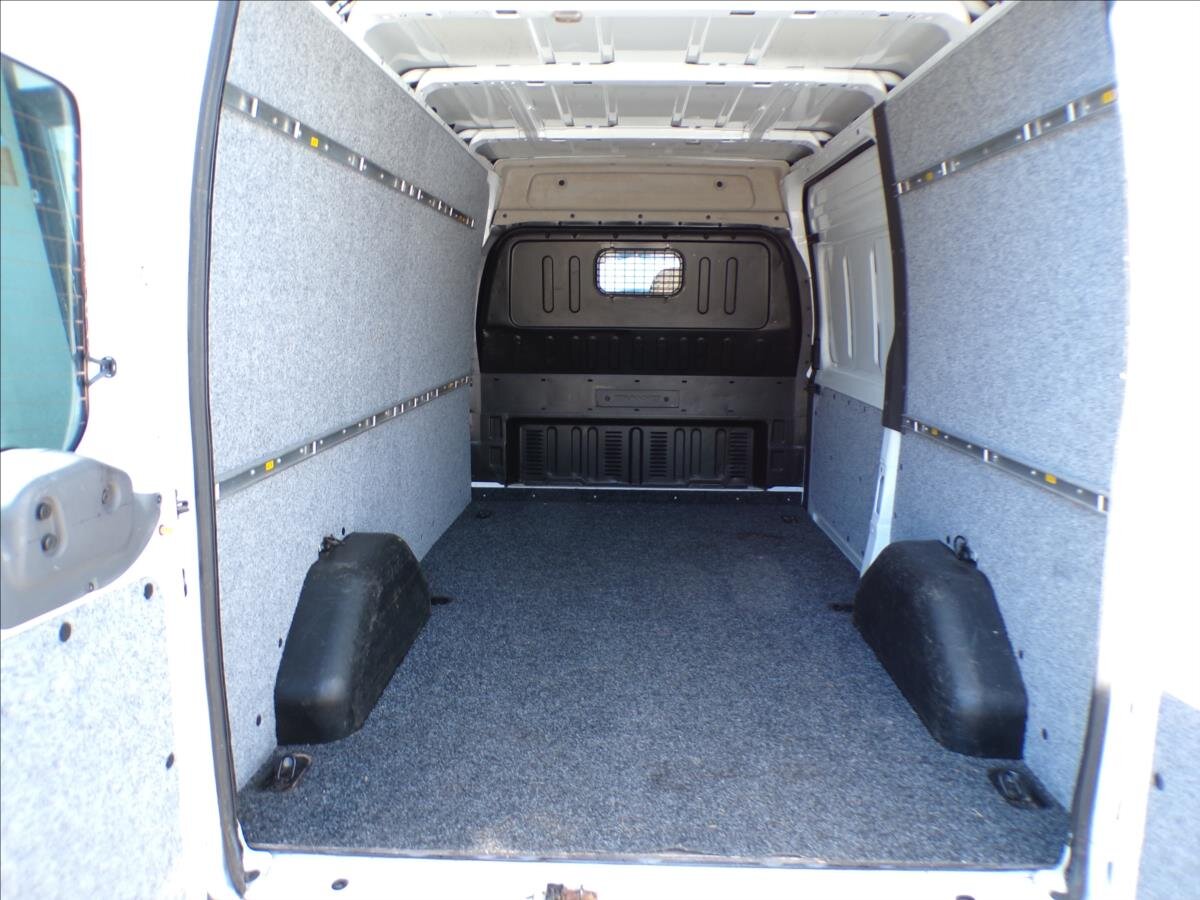 Ford Transit Skříň 2,2 l 92 kw