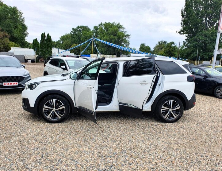 Peugeot 5008 SUV 2,0 l 110 kw