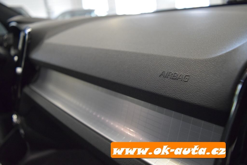 Volvo XC40 SUV 2,0 l 120 kw