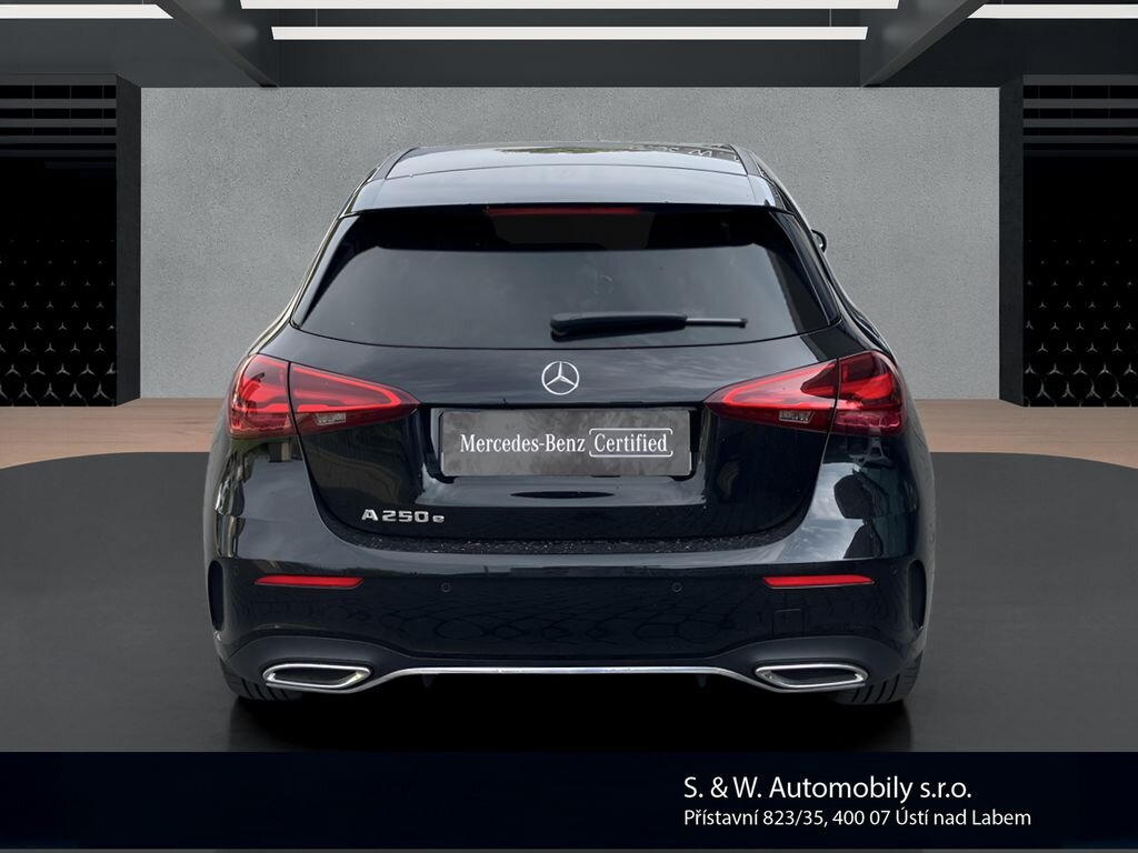 Mercedes-Benz Třídy A Hatchback 1,3 l 120 kw