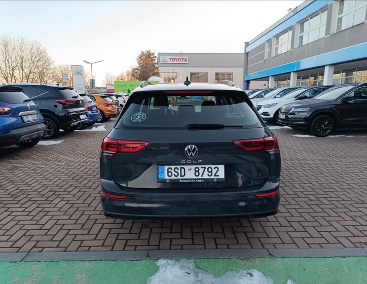 Volkswagen Golf Kombi 1,5 l 96 kw