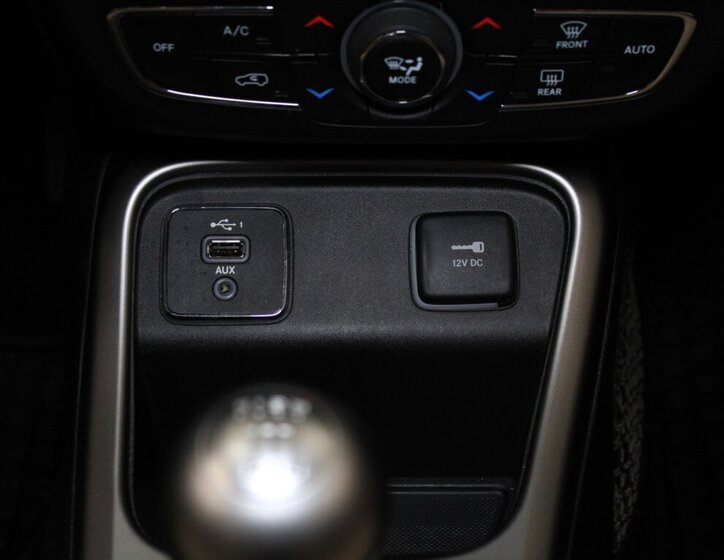 Jeep Compass SUV / Terénní 1,4 l 103 kw