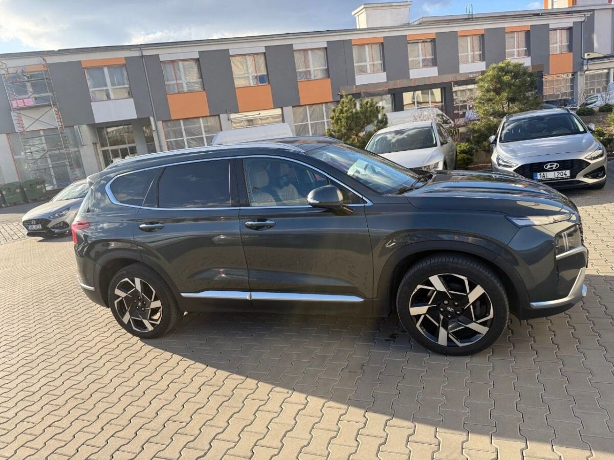 Hyundai Santa Fe SUV / Terénní 2,2 l 148 kw