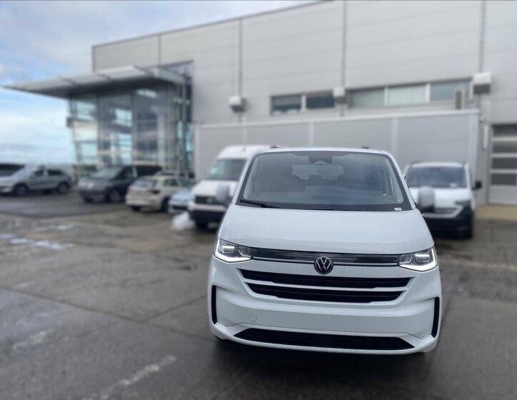 Volkswagen Caravelle 6