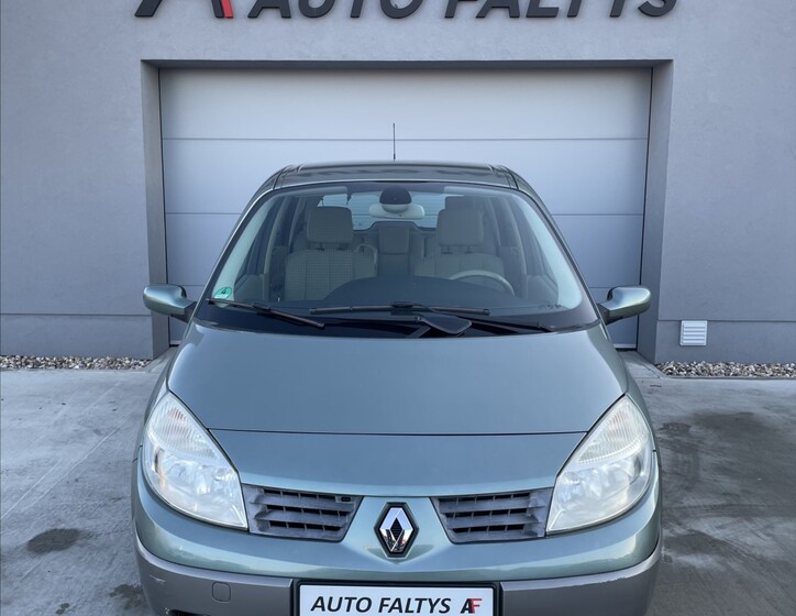 Renault Scénic 8