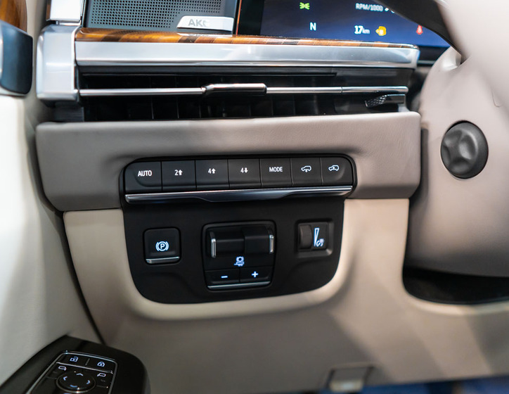 Cadillac Escalade 22