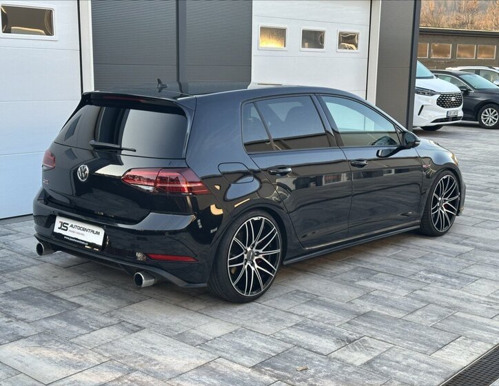 Volkswagen Golf Hatchback 2,0 l 180 kw