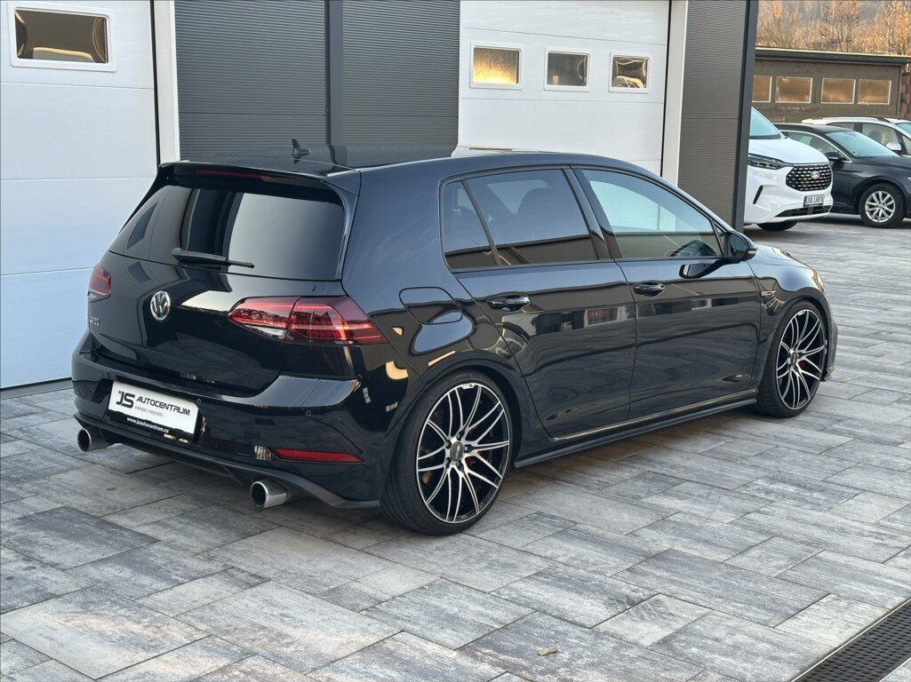 Volkswagen Golf Hatchback 2,0 l 180 kw