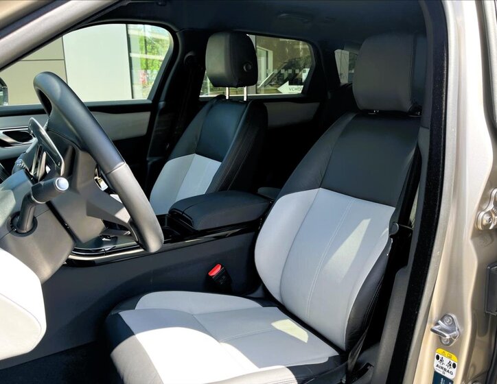 Land Rover Range Rover Velar SUV / Terénní 2,0 l 297 kw