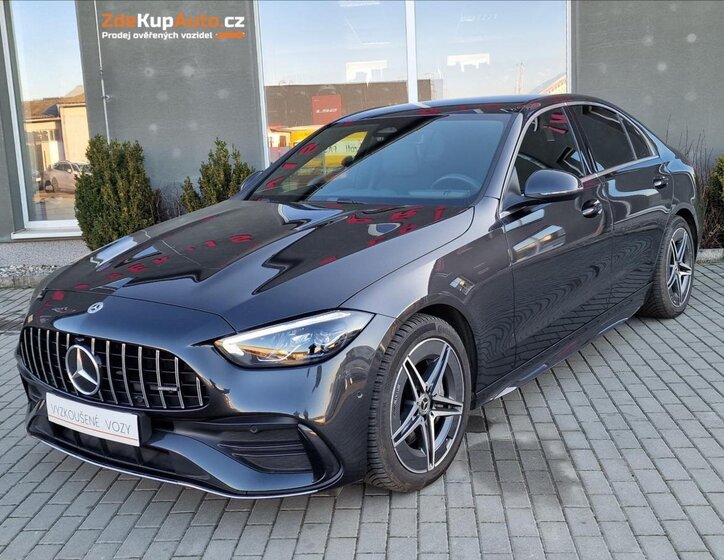 Mercedes-Benz Třídy C Sedan / Limuzína 2,0 l 147 kw