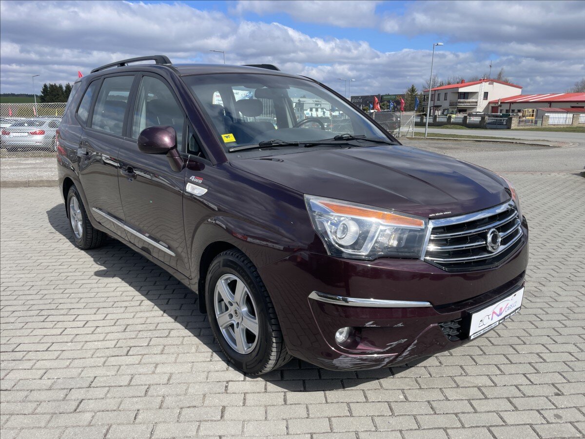SsangYong Rodius SUV / Terénní 2,0 l 114 kw