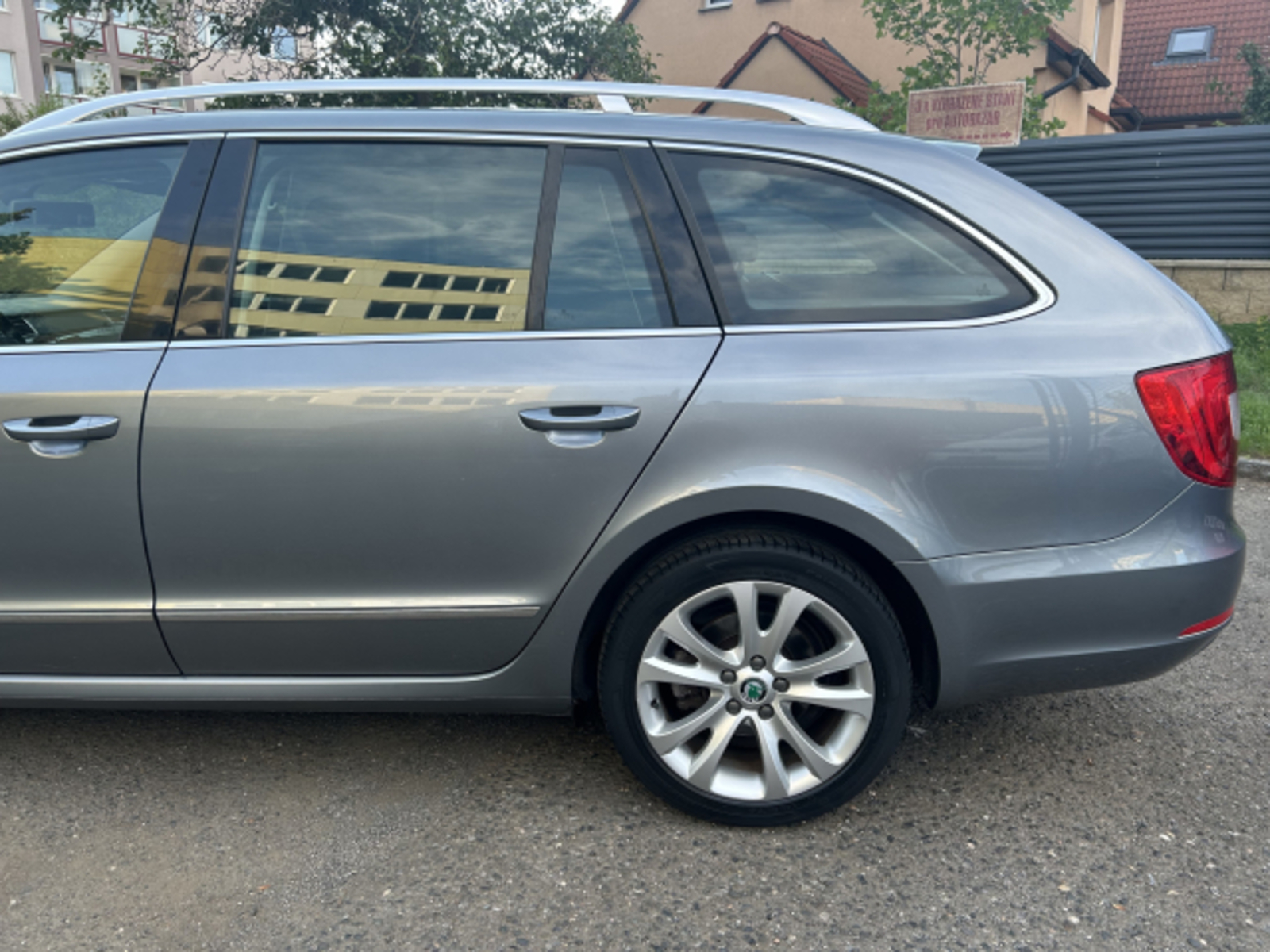 Škoda Superb 13