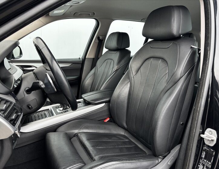 BMW X5 SUV 3,0 l 190 kw