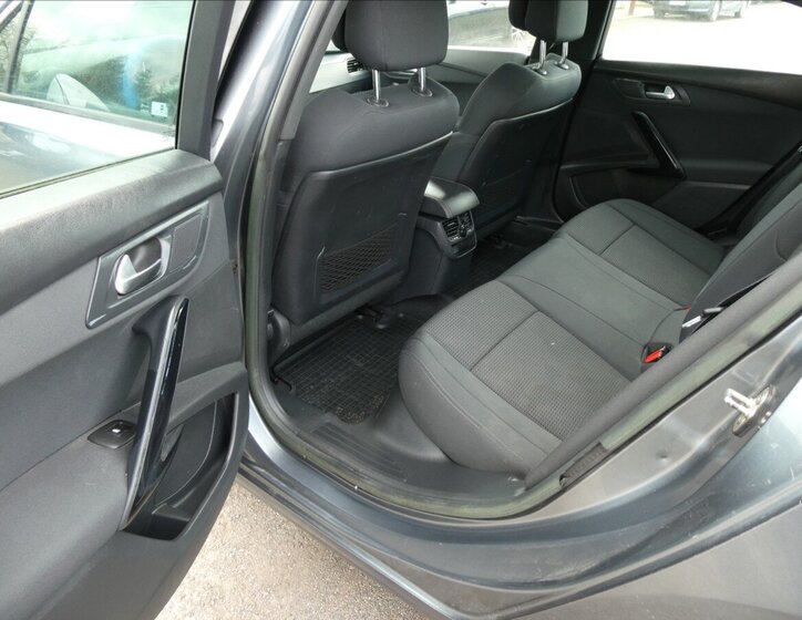 Peugeot 508 Sedan / Limuzína 1,6 l 115 kw