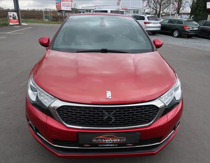 DS Automobiles DS4 Hatchback 1,6 l 88 kw