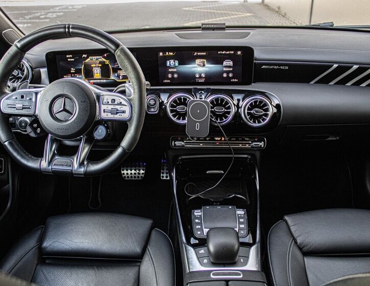 Mercedes-Benz CLA Kombi 2,0 l 321 kw