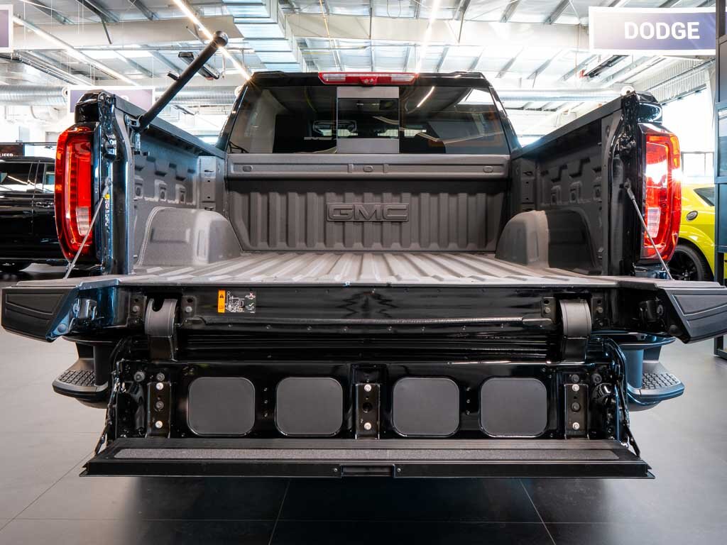 GMC Sierra Pick-up 6,2 l 313 kw