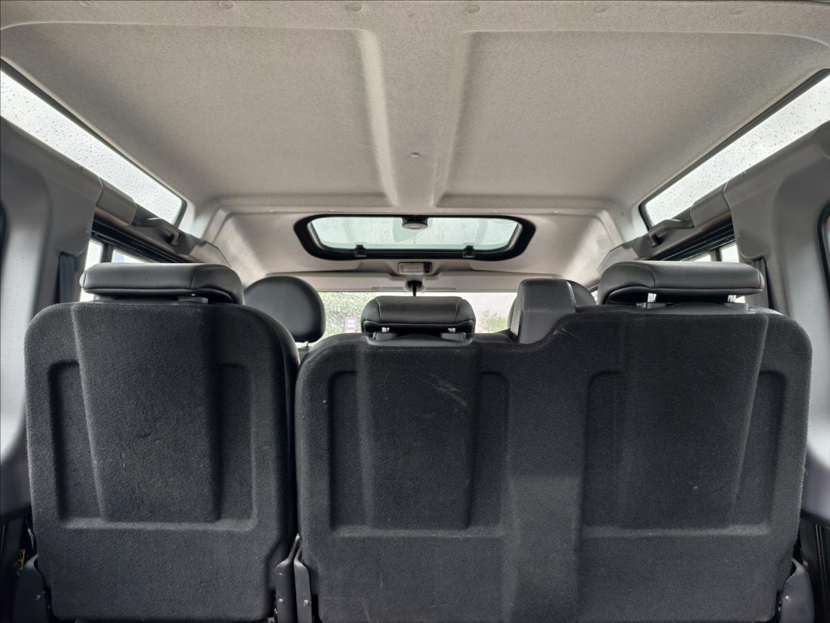 Land Rover Defender Ostatní 2,2 l 90 kw