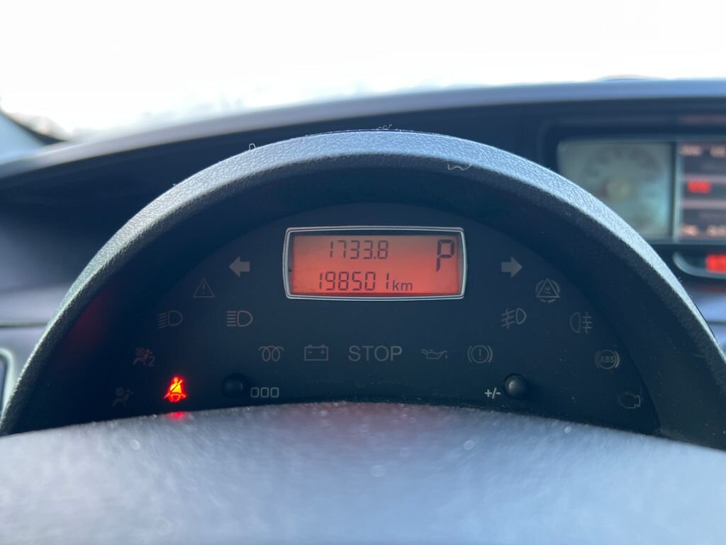 Peugeot 807 MPV 2,0 l 120 kw