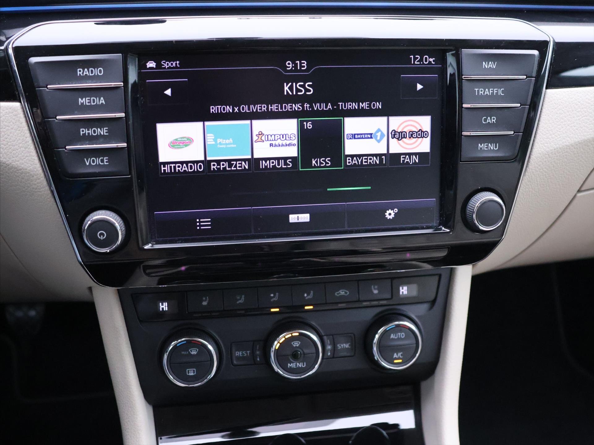 Škoda Superb Liftback 2,0 l 110 kw