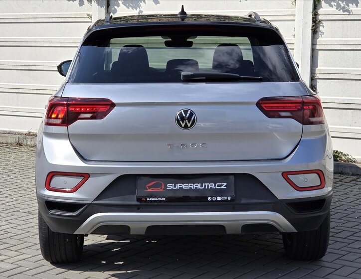 Volkswagen T-Roc SUV / Terénní 1,5 l 110 kw