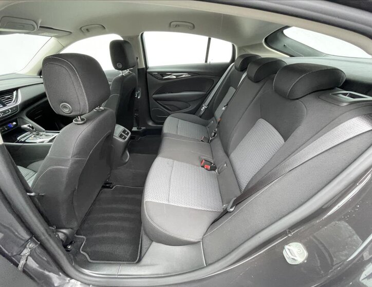 Opel Insignia Liftback 2,0 l 147 kw